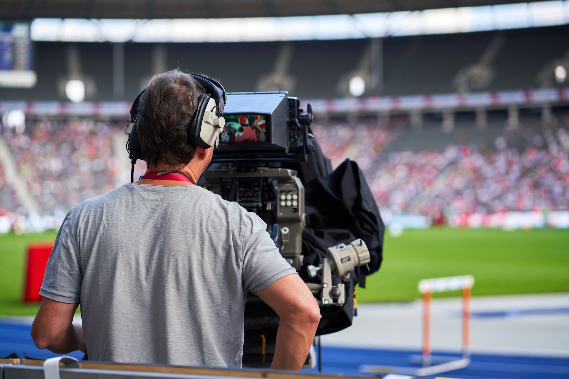 Como funcionam os direitos de transmissão no futebol?