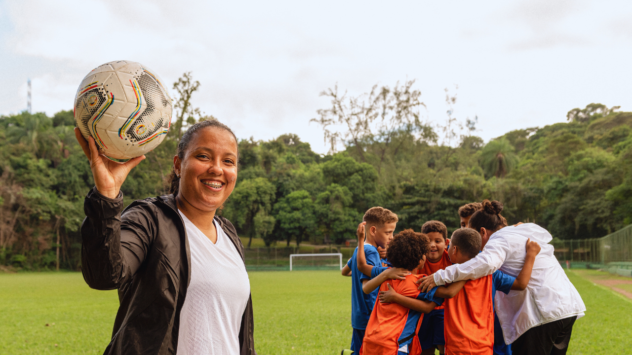 Treinadora de futebol e a atuação no mercado