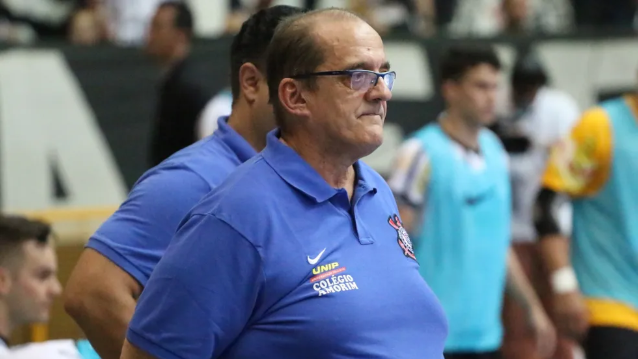 Morre Fernando Ferretti, técnico de futsal, aos 69 anos