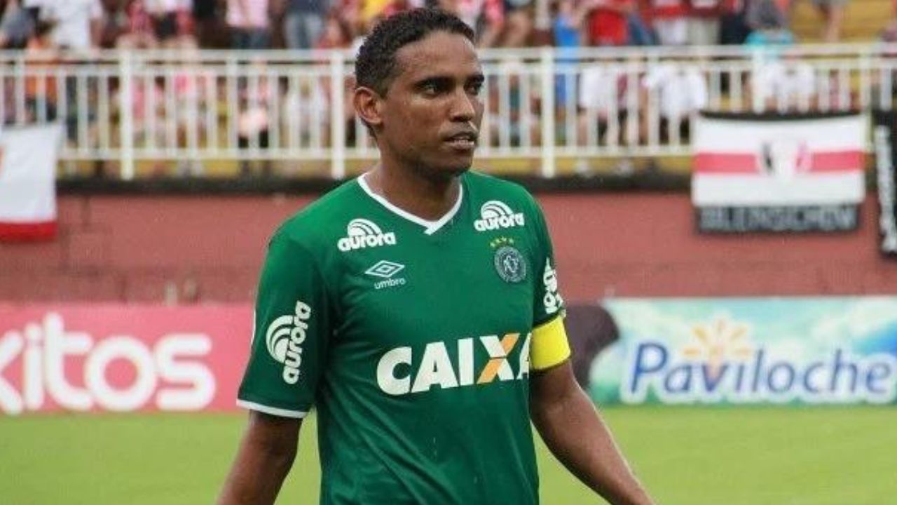 Ex-zagueiro da Chapecoense retorna ao clube como gerente de futebol