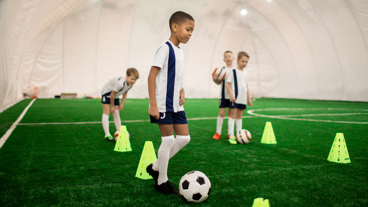 Abordagem Ecológica-Dinâmica ou Tradicional no treinamento de jovens jogadores de Futebol?